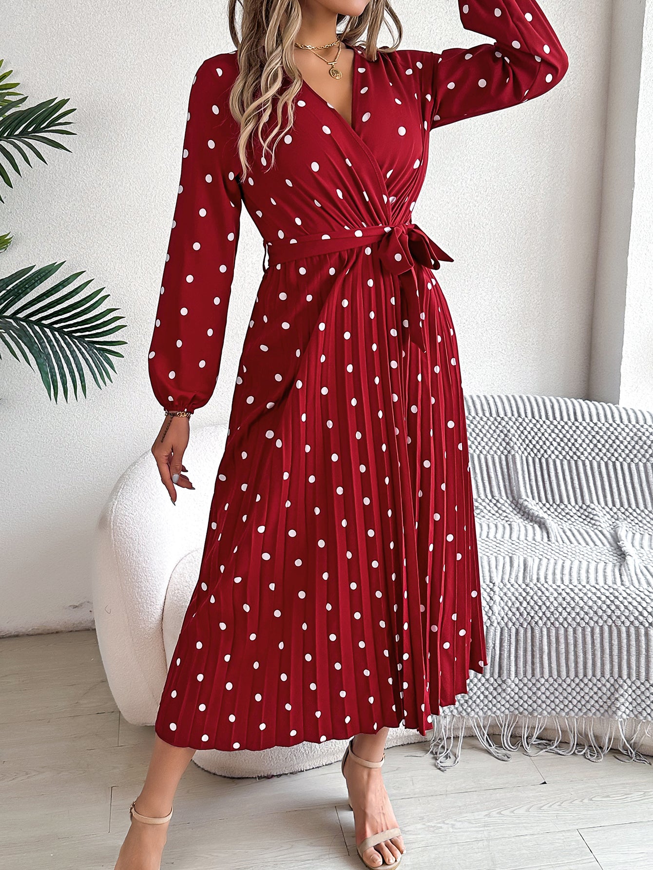 Chic Women's Color-Blocked Polka Dot Maxi Dress with Cross V-Neck and Pleated Design