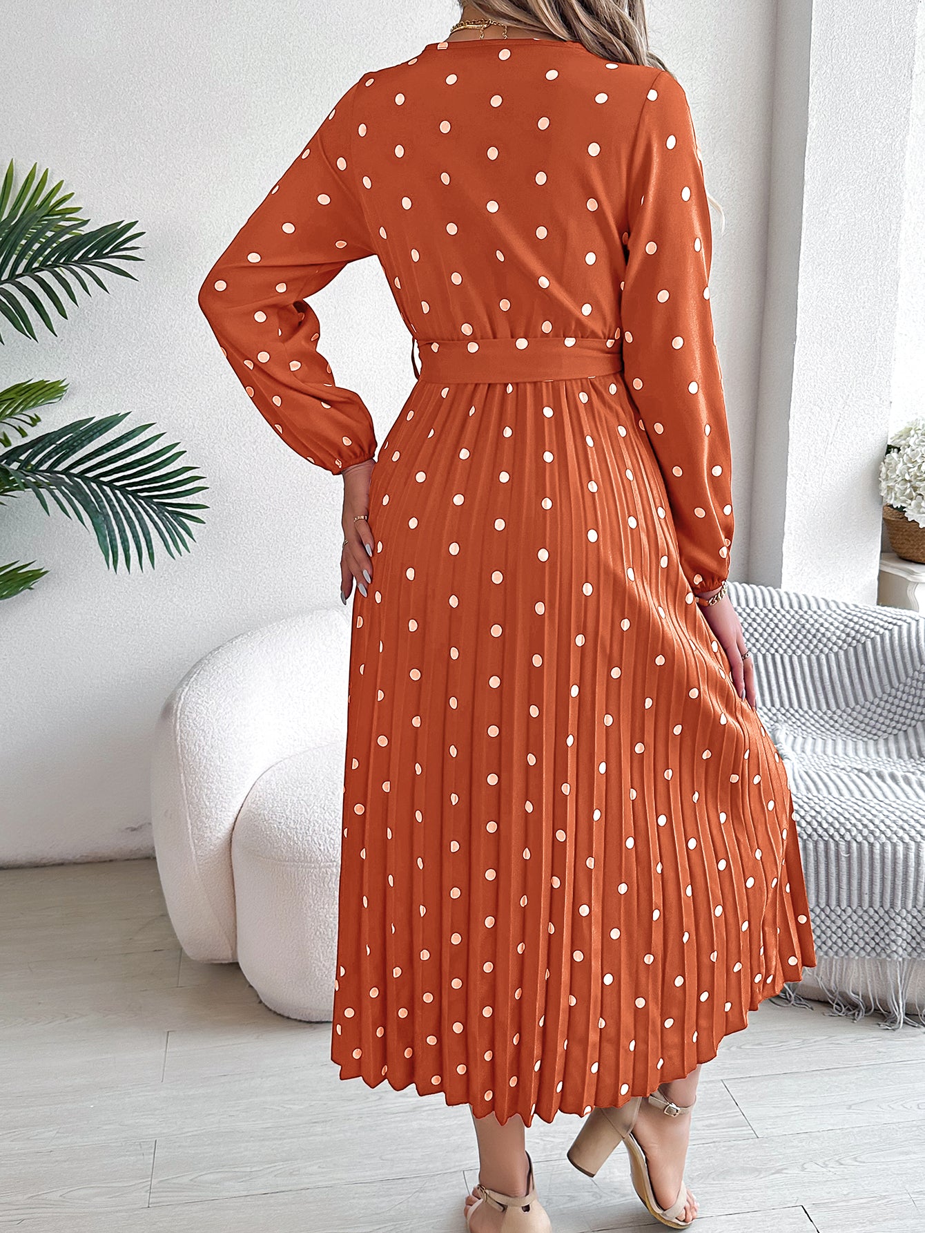 Chic Women's Color-Blocked Polka Dot Maxi Dress with Cross V-Neck and Pleated Design