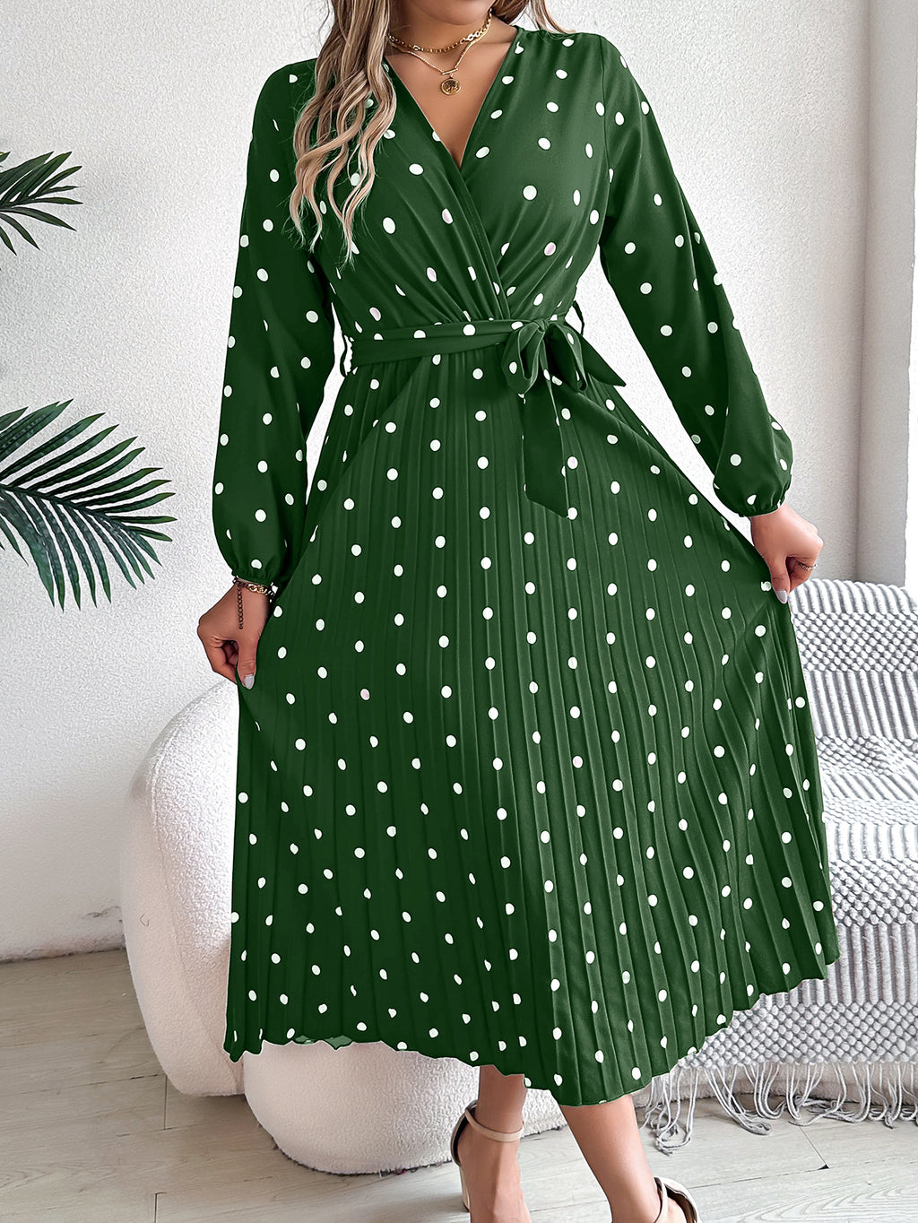 Chic Women's Color-Blocked Polka Dot Maxi Dress with Cross V-Neck and Pleated Design