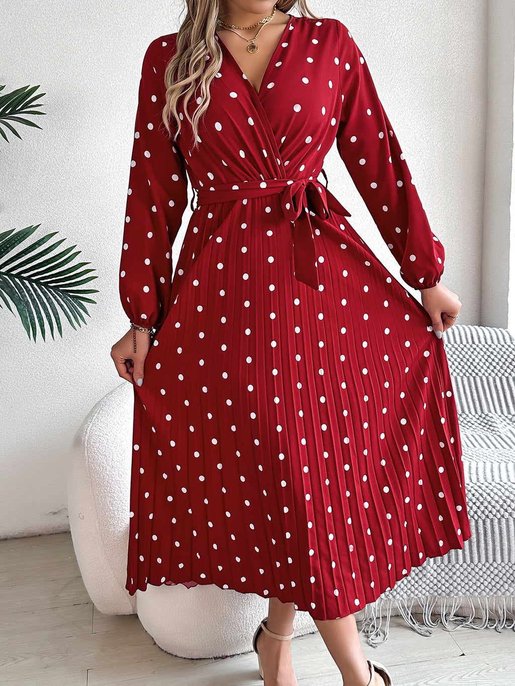 Chic Women's Color-Blocked Polka Dot Maxi Dress with Cross V-Neck and Pleated Design