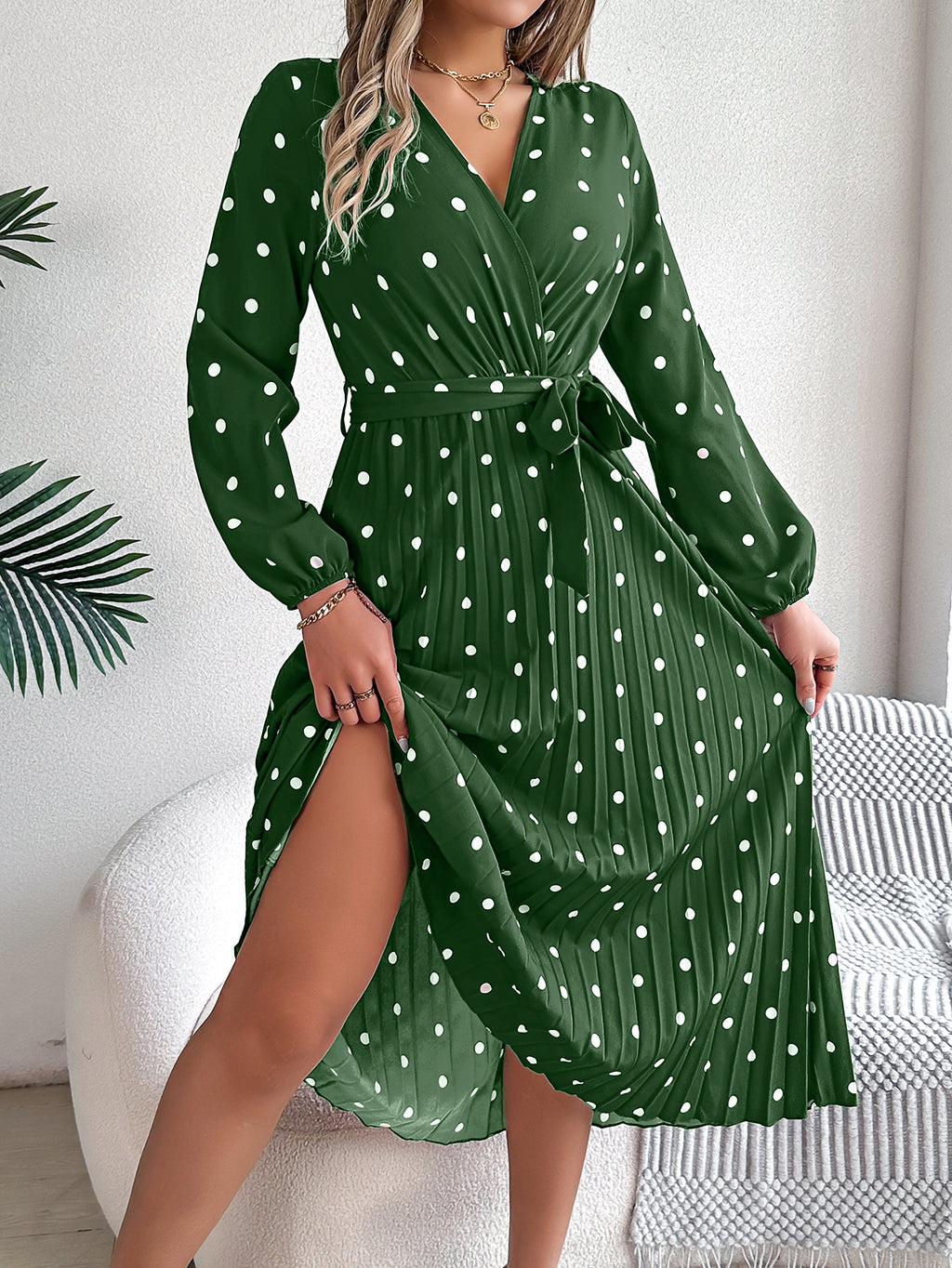Chic Women's Color-Blocked Polka Dot Maxi Dress with Cross V-Neck and Pleated Design