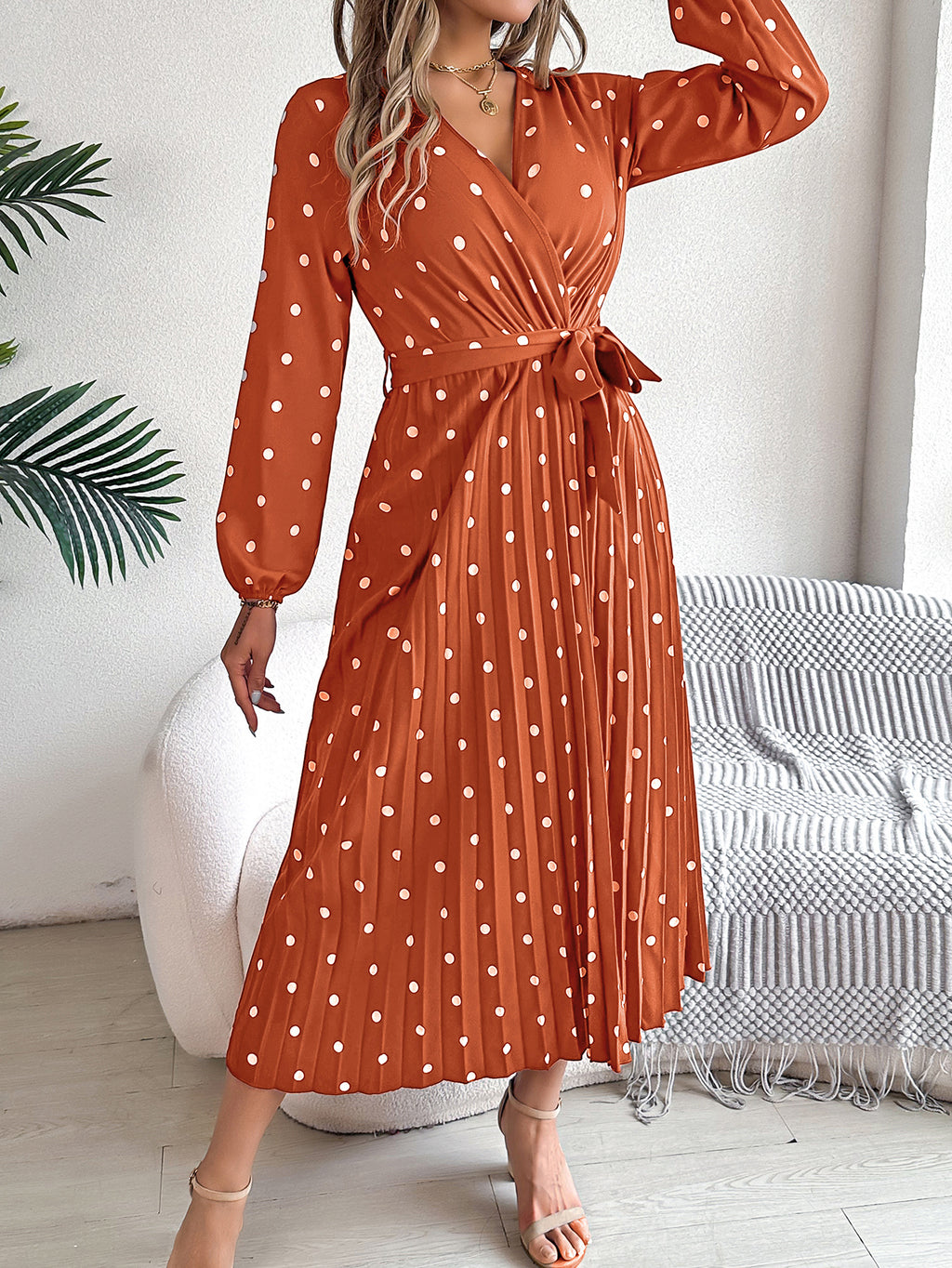 Chic Women's Color-Blocked Polka Dot Maxi Dress with Cross V-Neck and Pleated Design