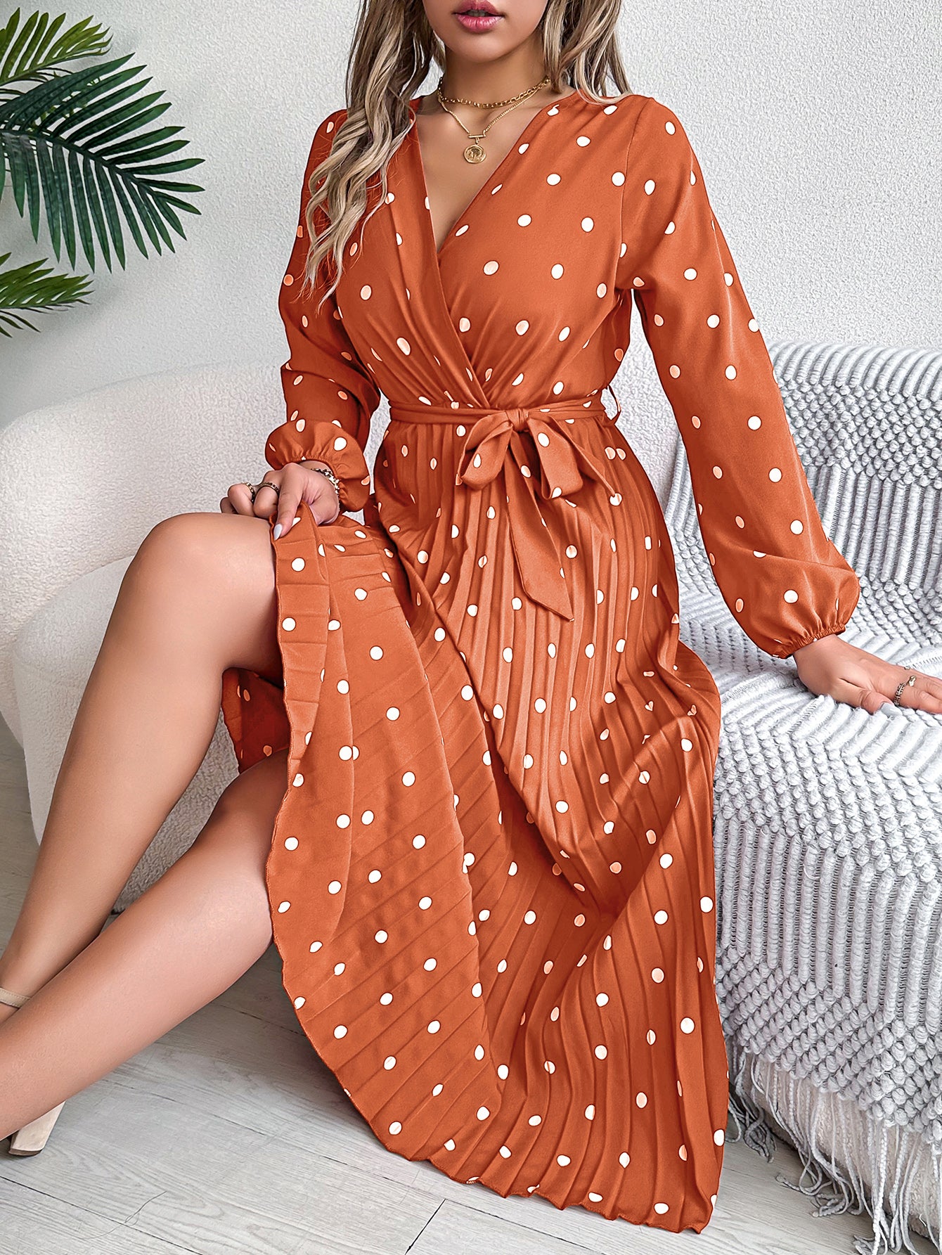 Chic Women's Color-Blocked Polka Dot Maxi Dress with Cross V-Neck and Pleated Design