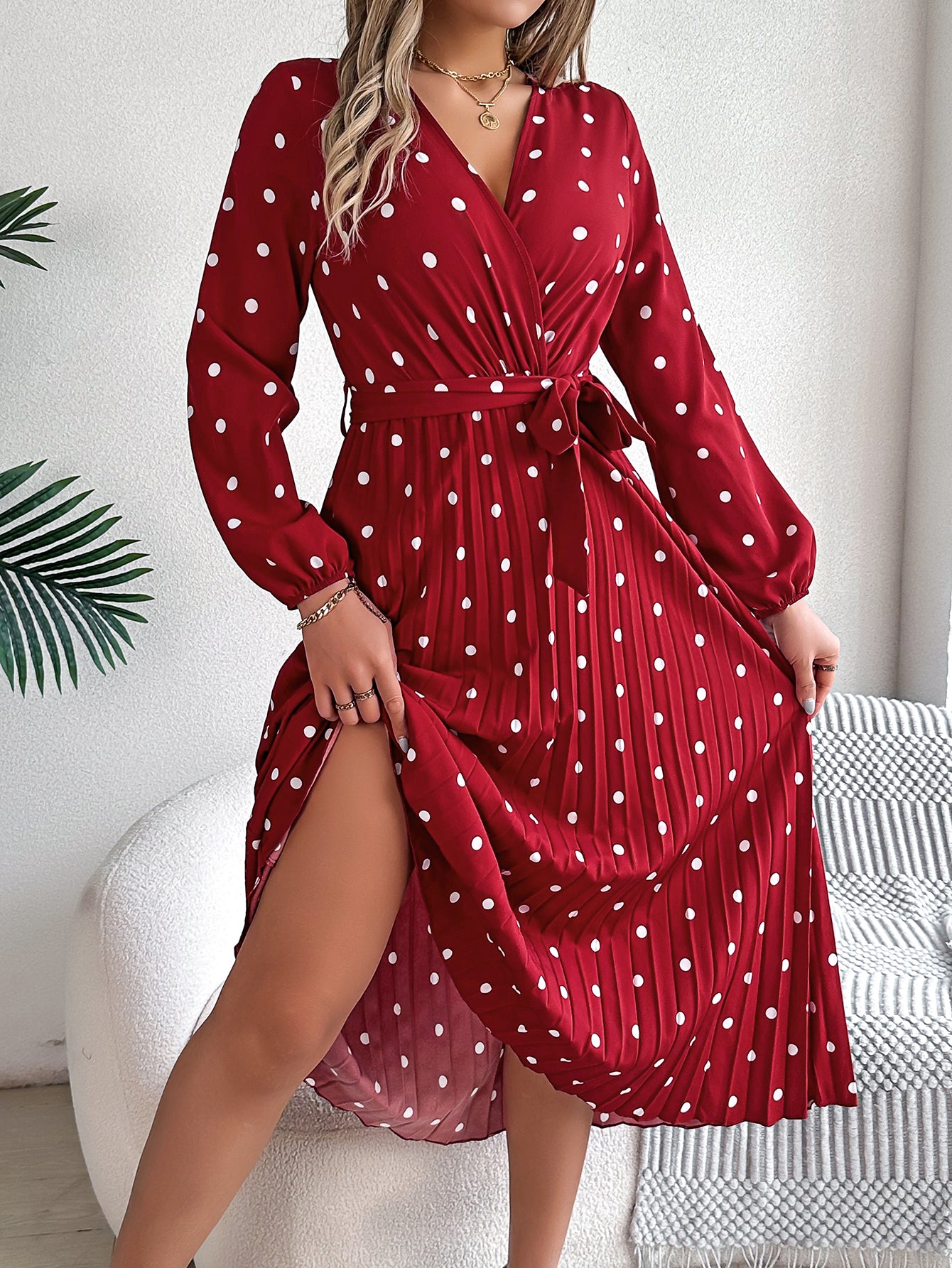 Chic Women's Color-Blocked Polka Dot Maxi Dress with Cross V-Neck and Pleated Design